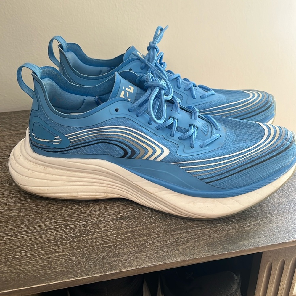 APL streamline women’s blue white